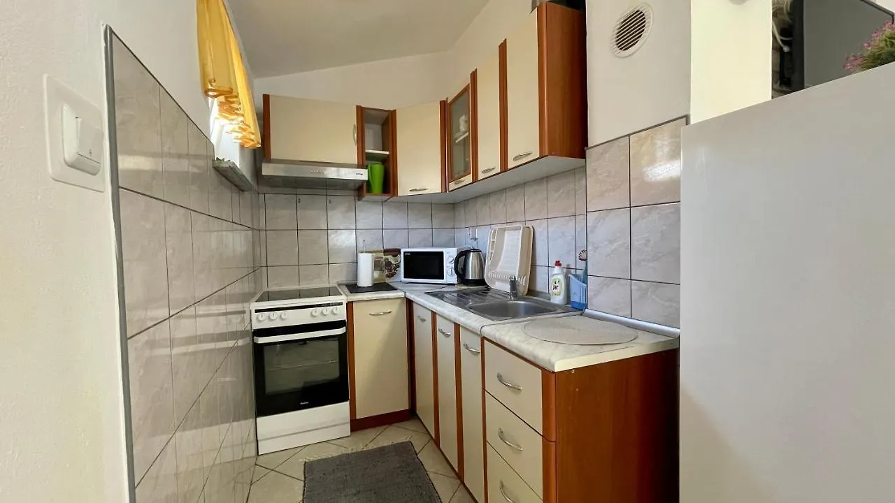 Apartments Nemcic 닌